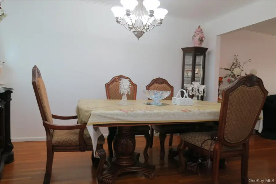 1550 Debra Place, Valley Stream, NY 11580 - Image #3