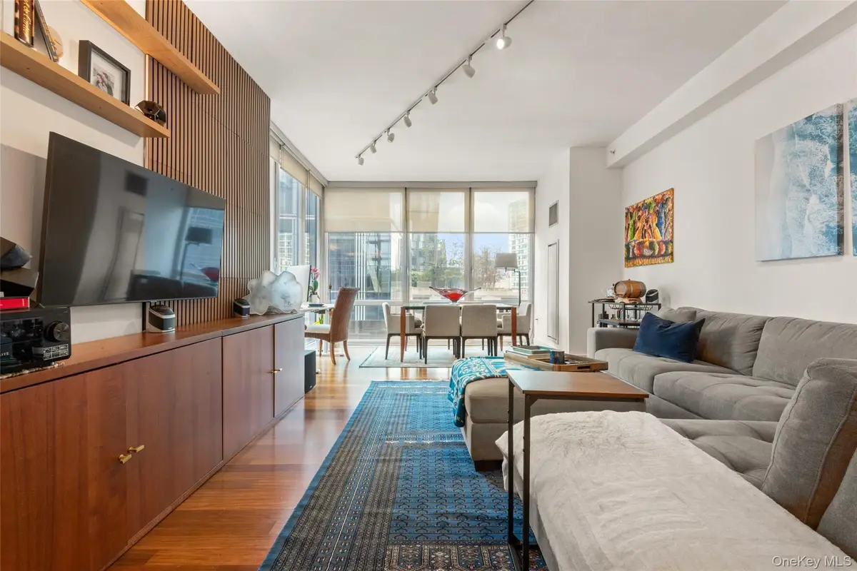10 W End Avenue #8D, Manhattan, NY 10023 - Image #1