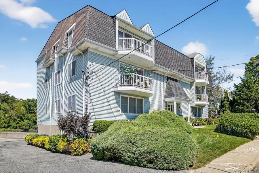 37 Harbor Lane #2A, New Rochelle, NY 10805 - Image #2