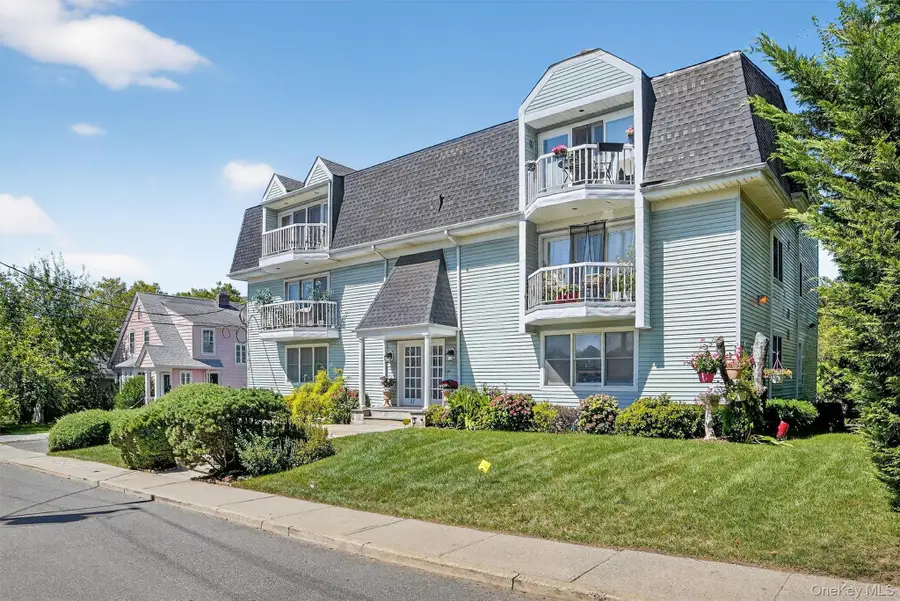 37 Harbor Lane #2A, New Rochelle, NY 10805 - Image #3
