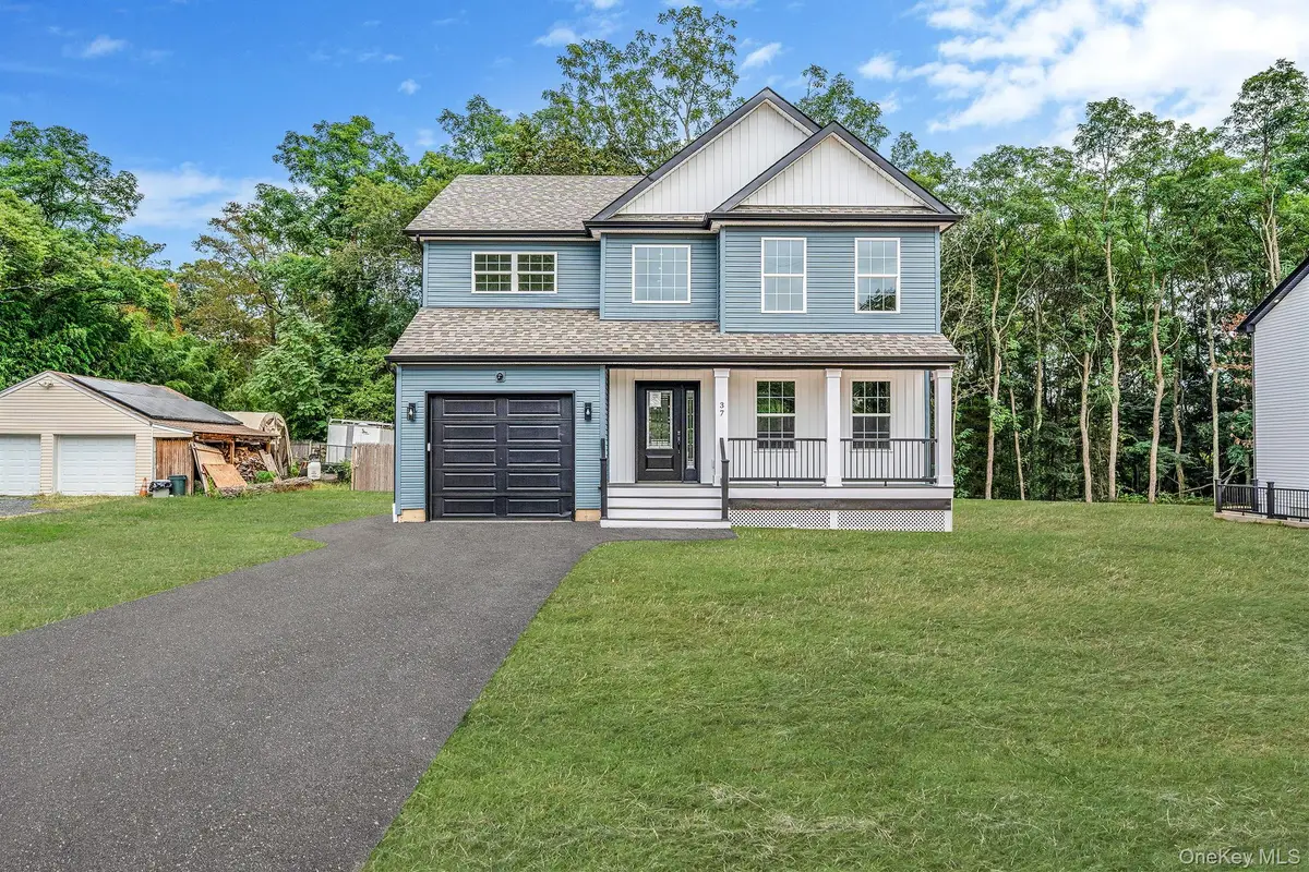 37 Lakeview Drive, Middle Island, NY 11953 - Image #1
