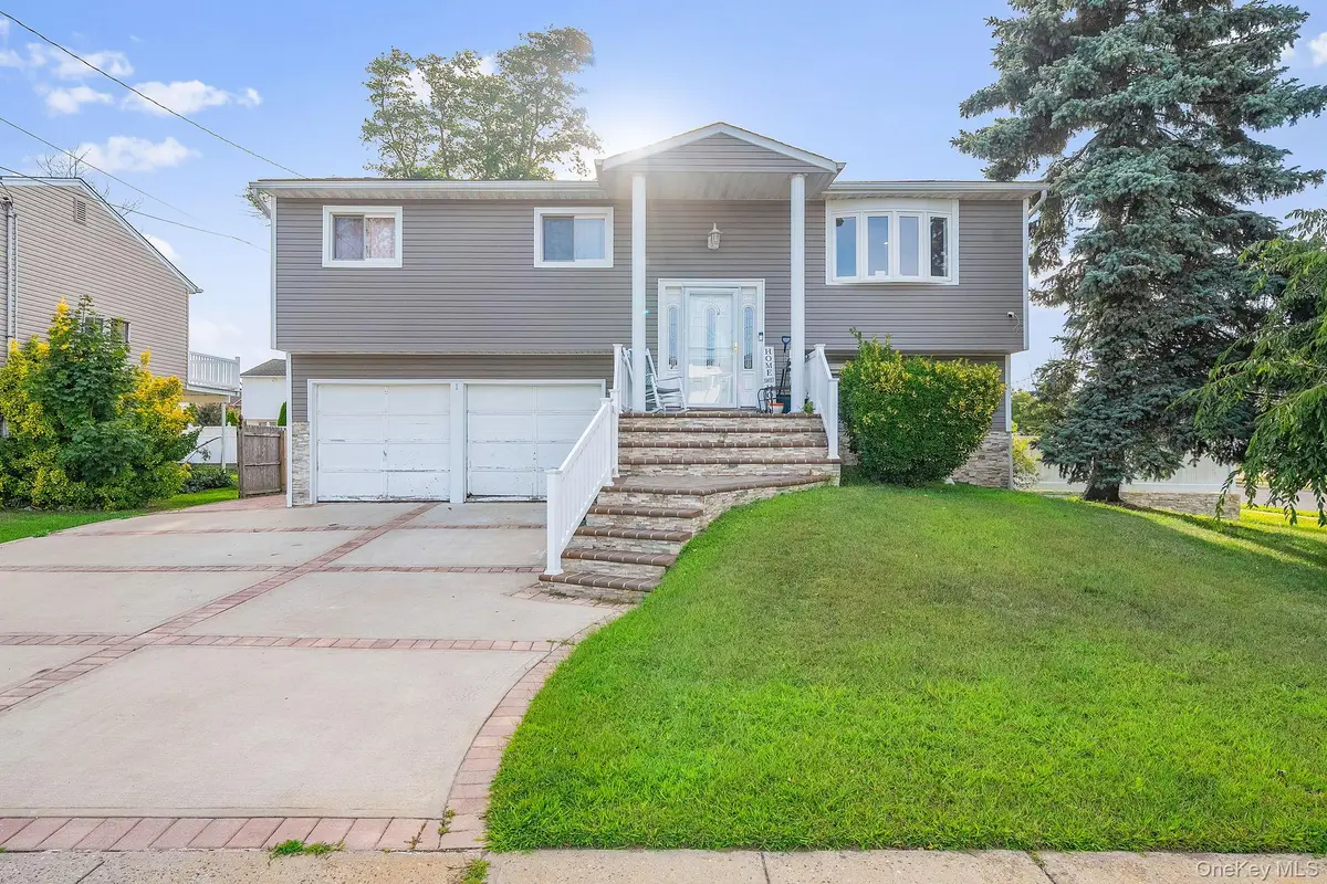 1 Ozone Place, Massapequa, NY 11758 - Image #1