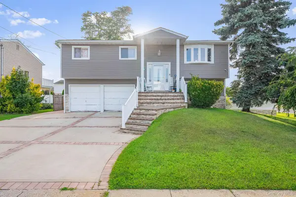 1 Ozone Place, Massapequa, NY 11758