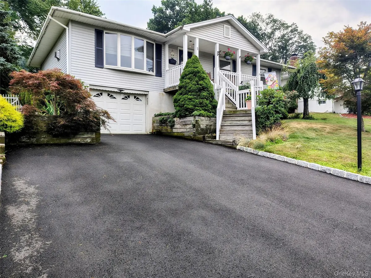 5 Hirsch Drive, Garnerville, NY 10923 - Image #1