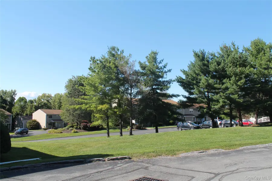 2401 Cherry Hill Drive #2401, Poughkeepsie, NY 12603 - Image #3