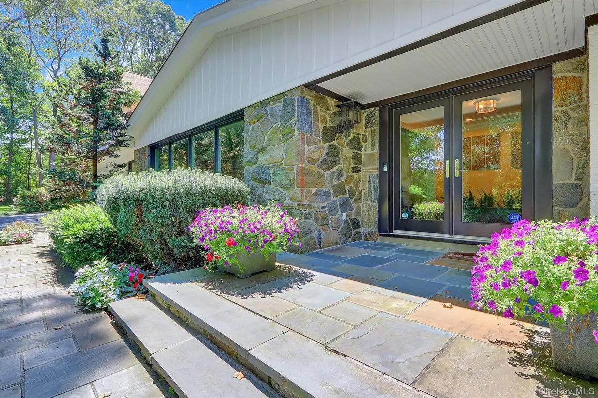 339 Meadow Lane, Mill Neck, NY 11765 - Image #1