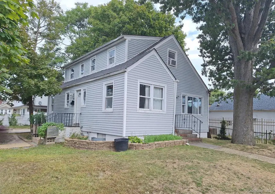 863 Prospect Avenue, Westbury, NY 11590 - Image #2