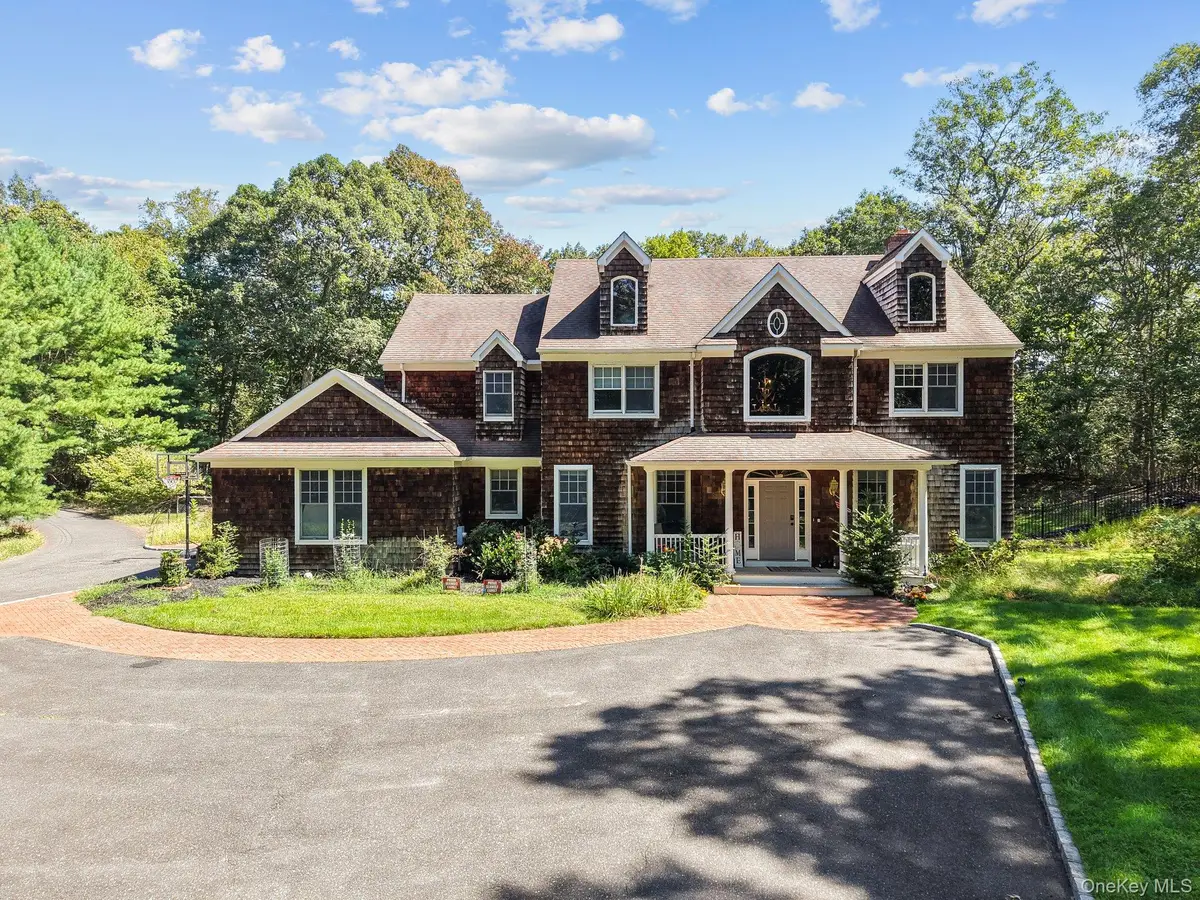 18 Watercrest Court, Head Of The Harbor, NY 11780 - Image #1