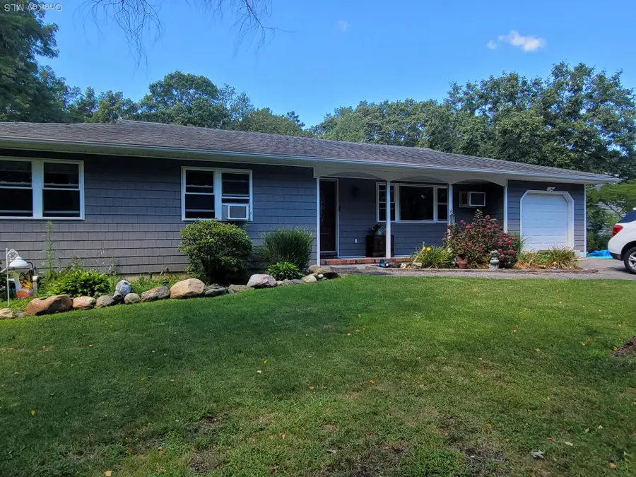 302 Bridgeport Avenue, Medford, NY 11763 - Image #2