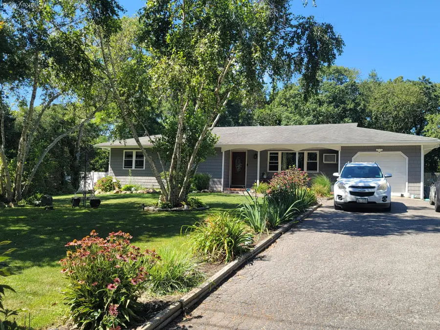 302 Bridgeport Avenue, Medford, NY 11763 - Image #3