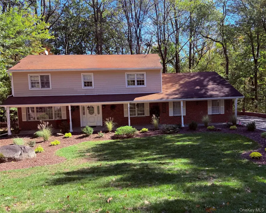 19 Stonehedge Drive, West Nyack, NY 10994 - Image #2