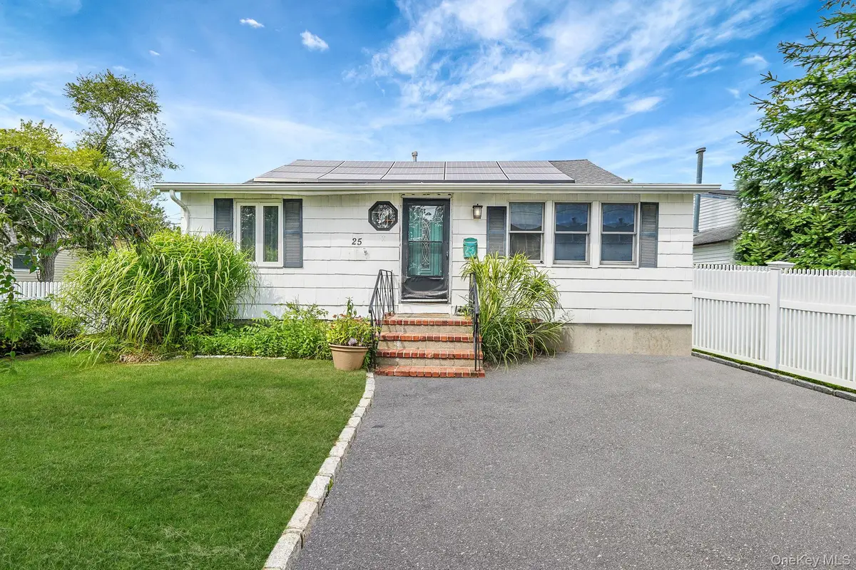 25 Patchogue Street, Patchogue, NY 11772 - Image #1