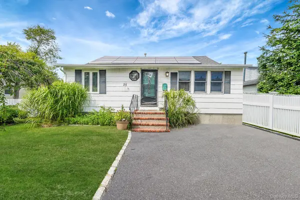 25 Patchogue Street, Patchogue, NY 11772