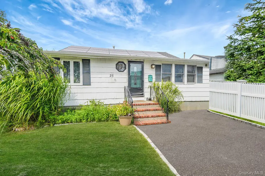 25 Patchogue Street, Patchogue, NY 11772 - Image #2