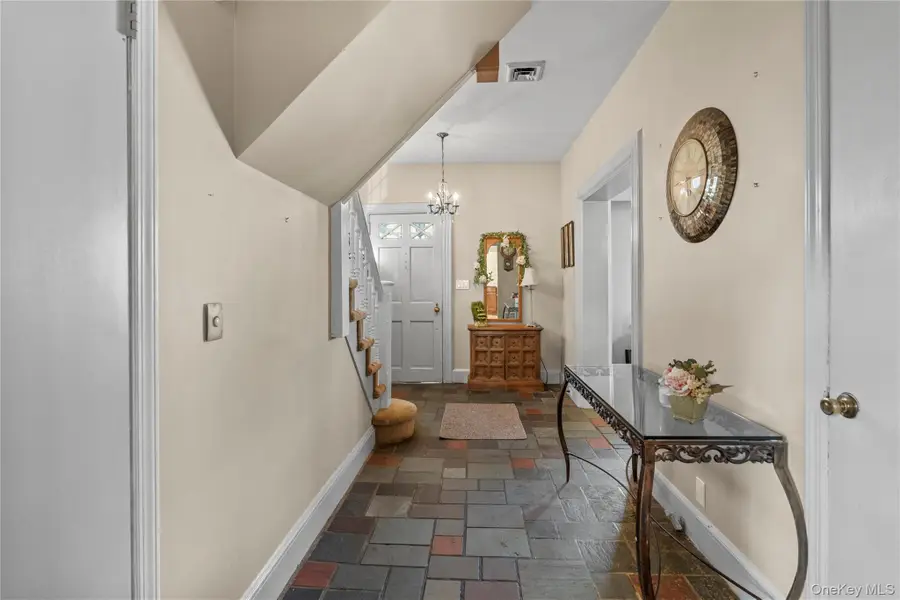 20 Lincoln Street, New Rochelle, NY 10801 - Image #3