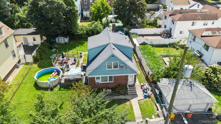 190 W Buchanan Street, Staten Island, NY 10301 - Image #2