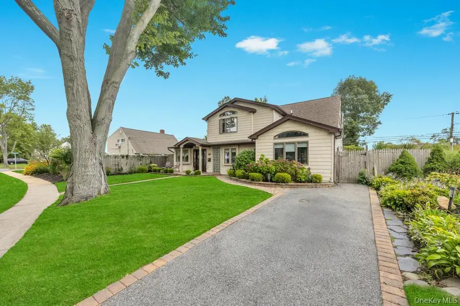 243 Elm Drive S, Levittown, NY 11756 - Image #2