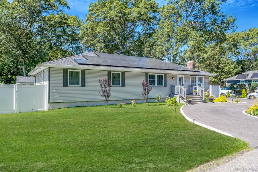 1514 Grundy Avenue, Holbrook, NY 11741 - Image #3