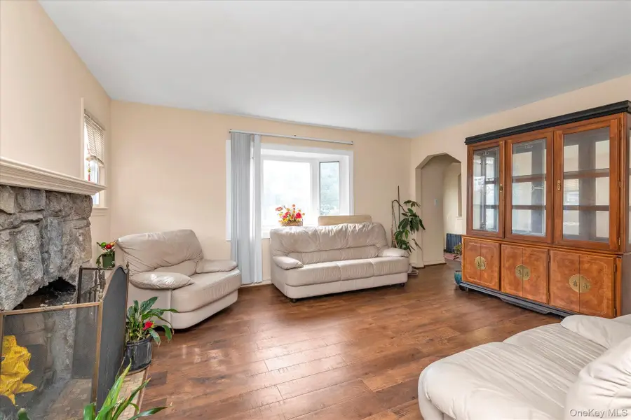 1055 Archer Place, Baldwin, NY 11510 - Image #3