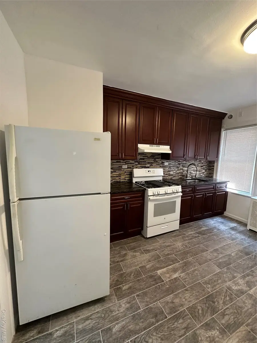 5783 Mosholu Avenue, Bronx, NY 10471 - Image #2