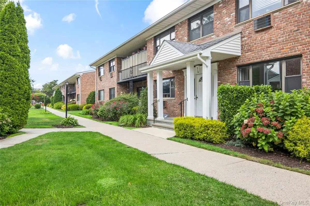 216 Fulton Street #1F, Farmingdale, NY 11735 - Image #1