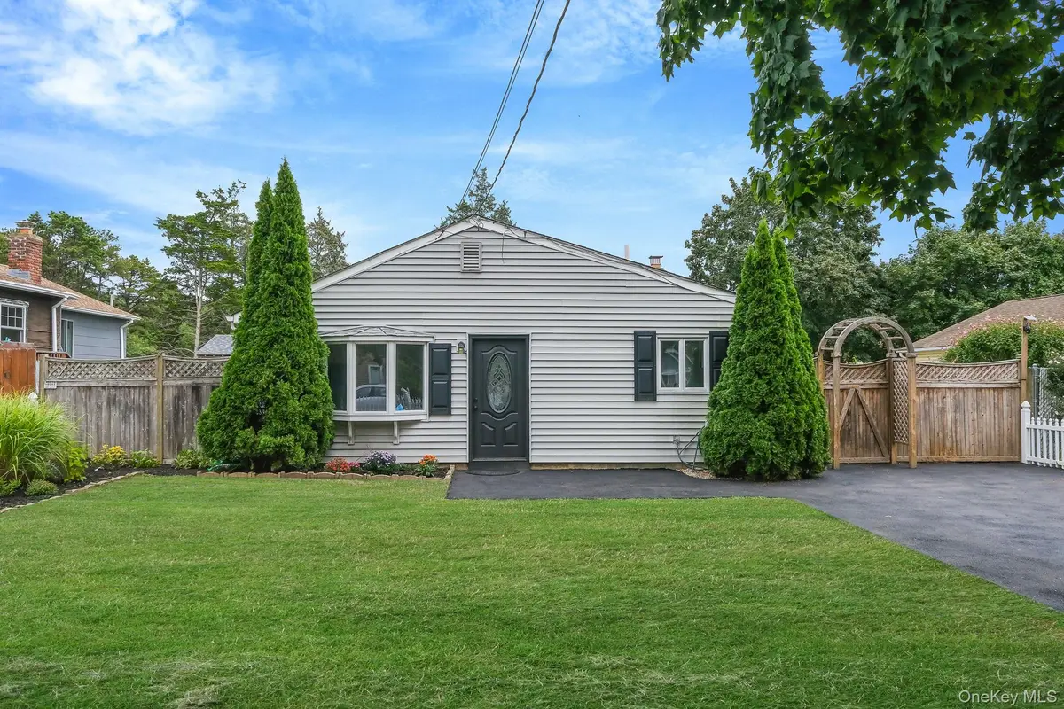 66 Laurin Road, Calverton, NY 11933 - Image #1