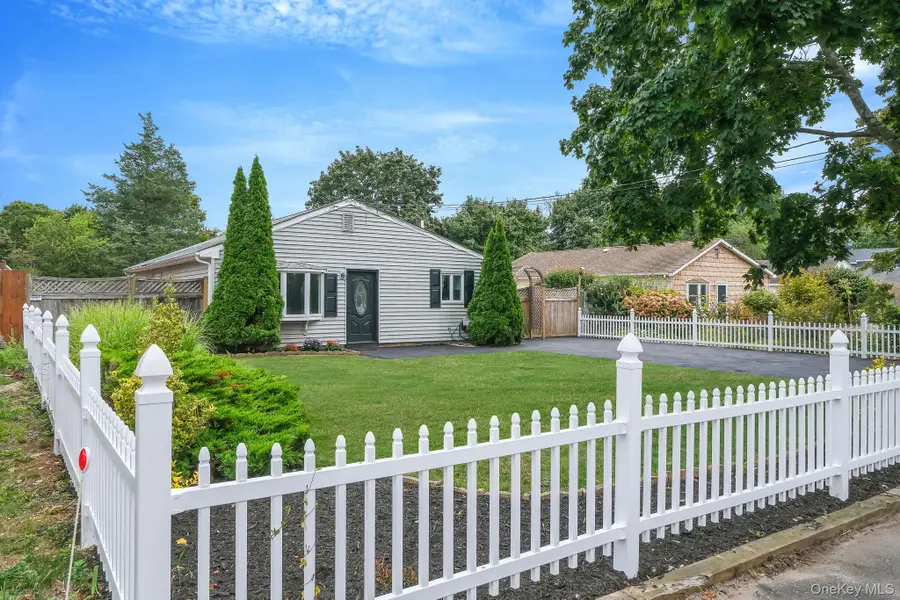 66 Laurin Road, Calverton, NY 11933 - Image #2