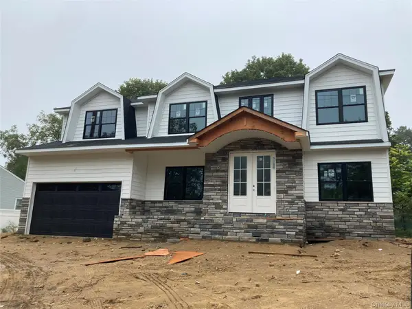 130 Syosset Woodbury Road, Syosset, NY 11791