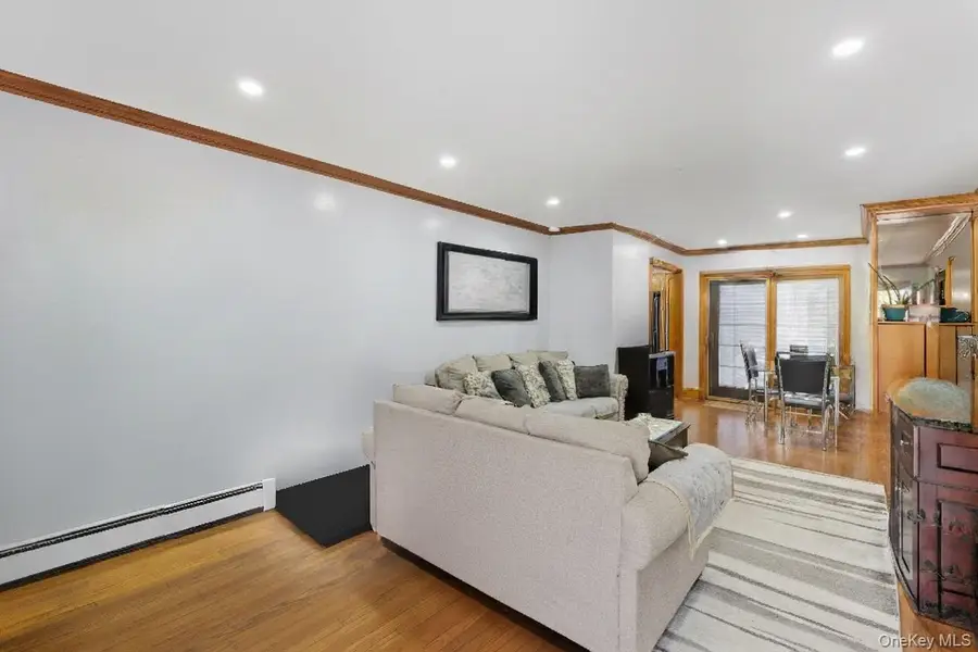 18 Halsey Street, Freeport, NY 11520 - Image #3