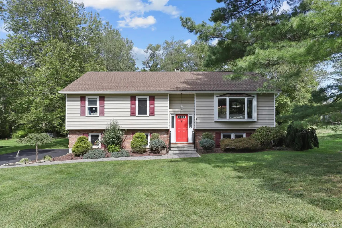 612 Challinor Drive, Yorktown Heights, NY 10598 - Image #1