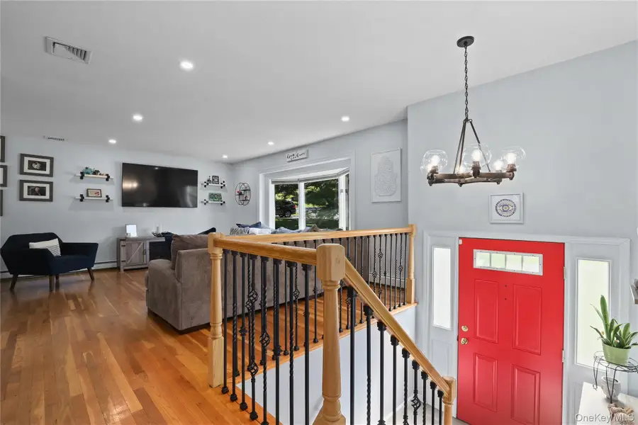 612 Challinor Drive, Yorktown Heights, NY 10598 - Image #3