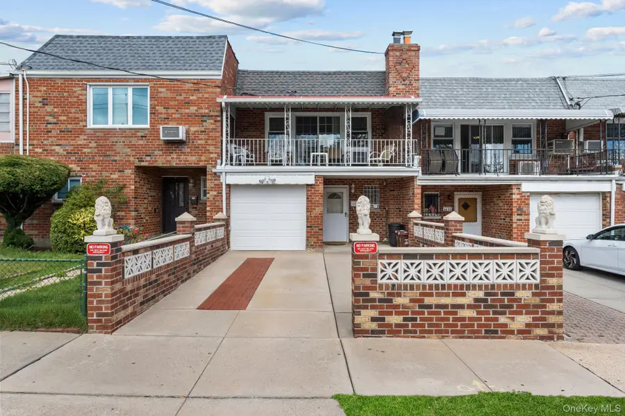 6973 Juniper Boulevard S, Middle Village, NY 11379 - Image #2