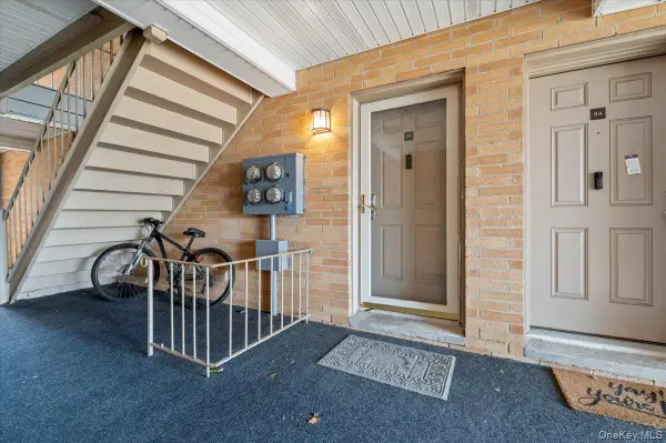 210 Westend Avenue #8B, Freeport, NY 11520