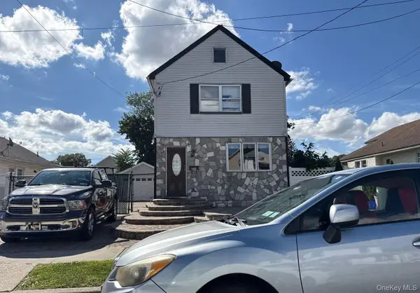 104 E Pennywood Avenue, Roosevelt, NY 11575