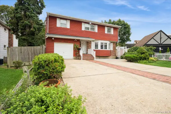 1014 Kings Parkway, North Baldwin, NY 11510