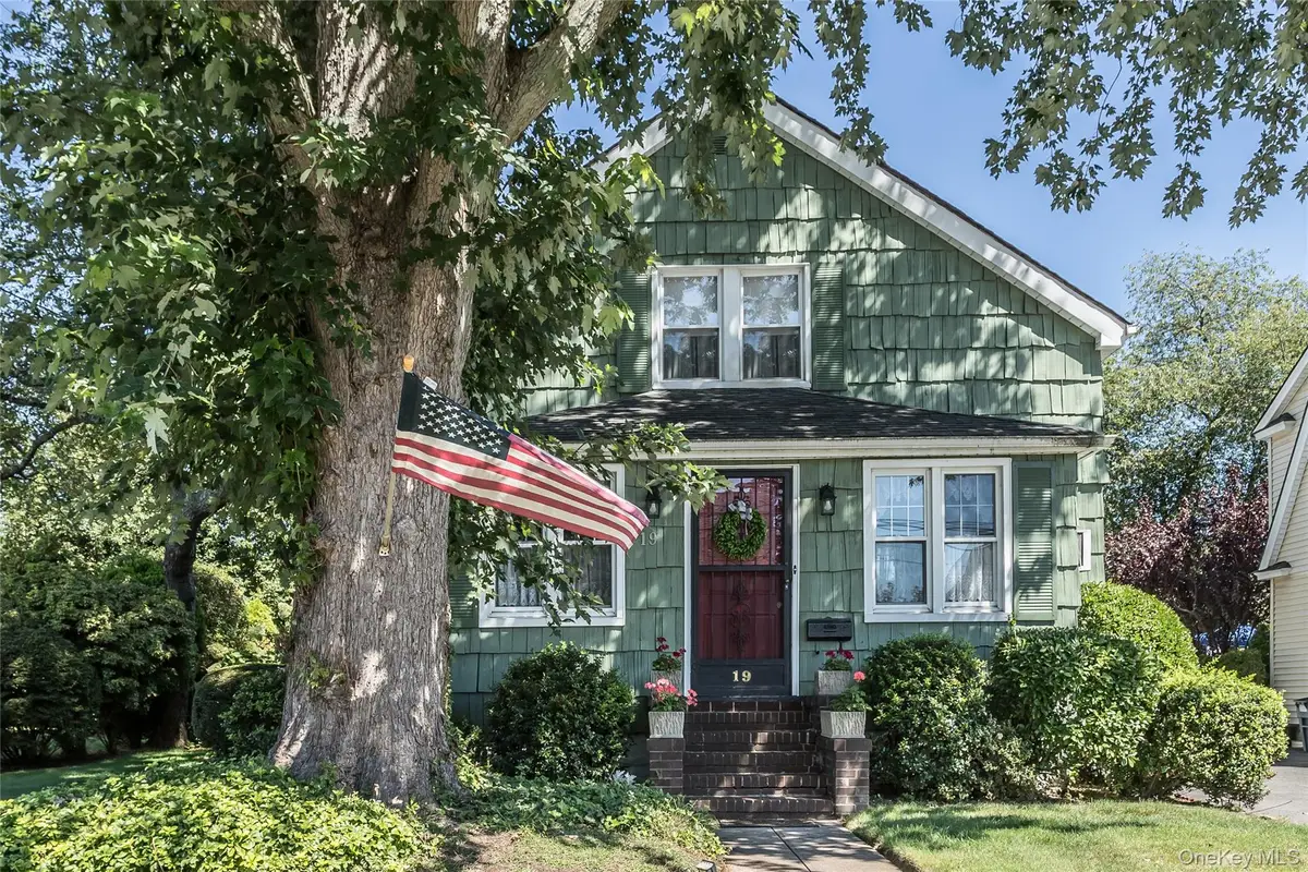 19 Princeton Street, Garden City, NY 11530 - Image #1