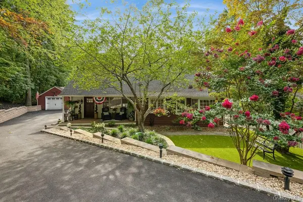 15 Briarwood Drive, Huntington, NY 11743