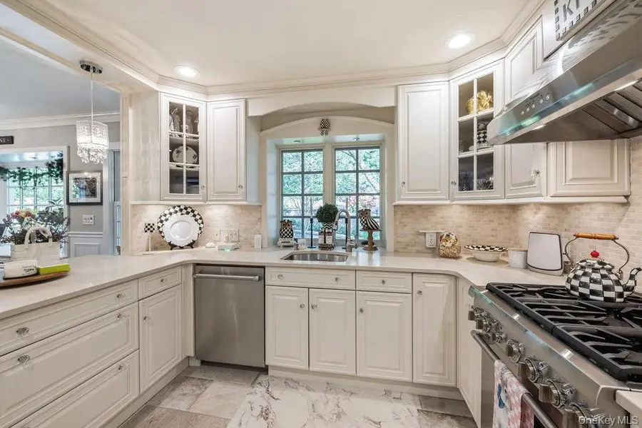 15 Briarwood Drive, Huntington, NY 11743 - Image #3