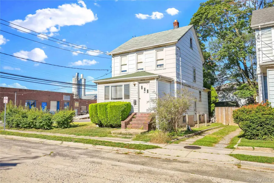 42 Satterie Avenue, Valley Stream, NY 11580 - #2
