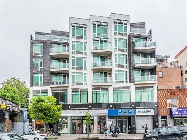 40-55 College Point Blvd #3A, Flushing, NY 11354