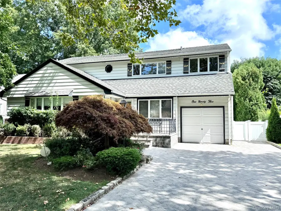 195 Sackville Road, Garden City, NY 11530 - Image #2
