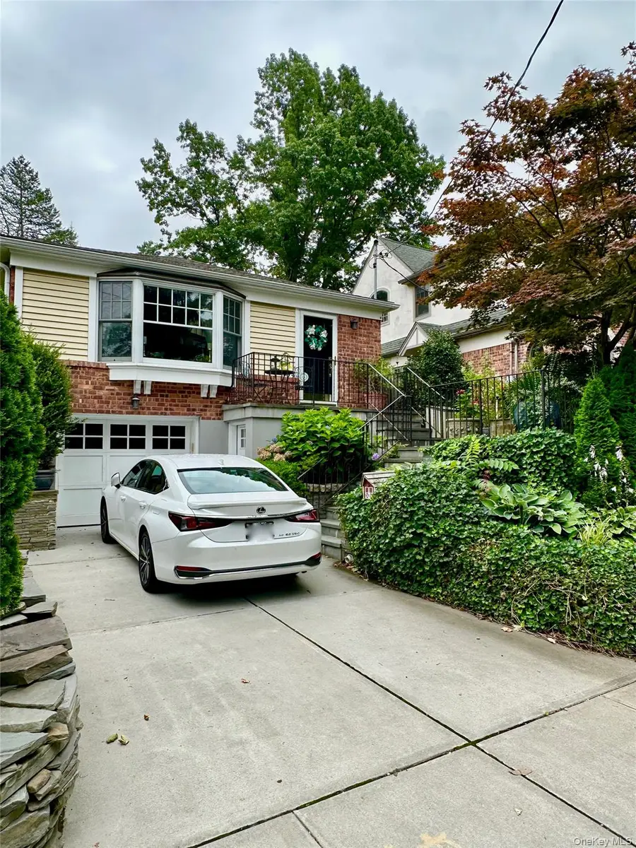 38-47 Douglaston Parkway, Douglaston, NY 11363 - Image #3