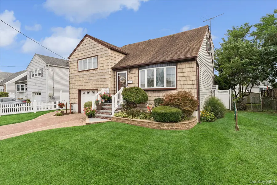 43 Layton Street, Freeport, NY 11520 - Image #2