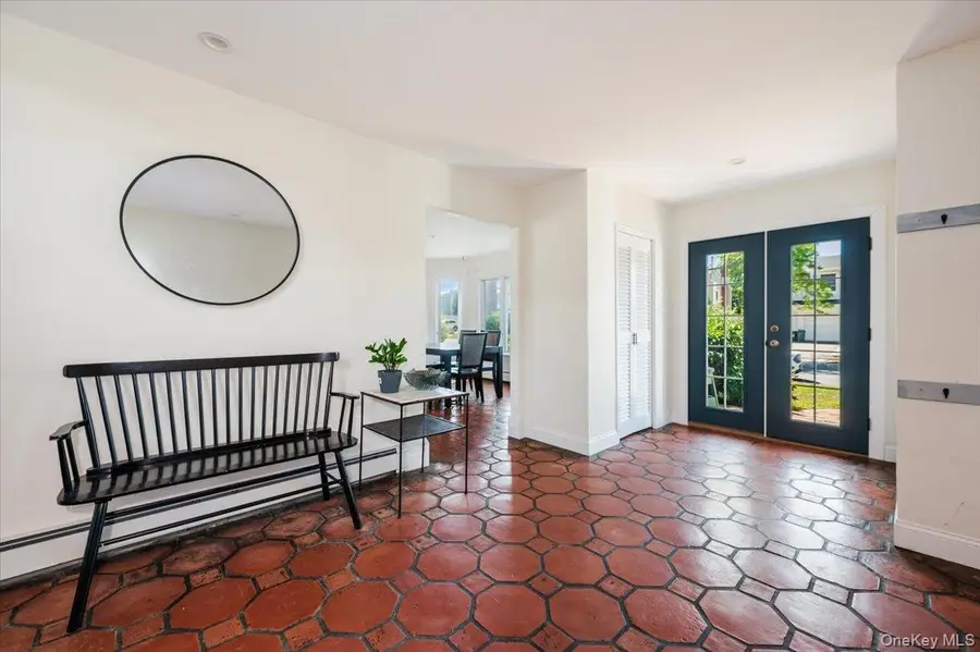 30 Donna Lane, Lido Beach, NY 11561 - Image #3