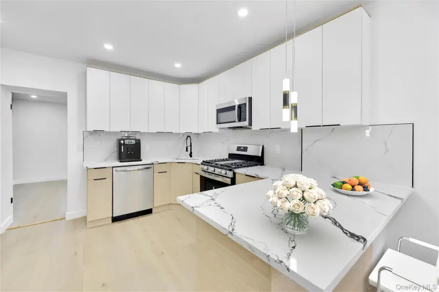 14225 Sutter Avenue, South Ozone Park, NY 11436 - Image #2