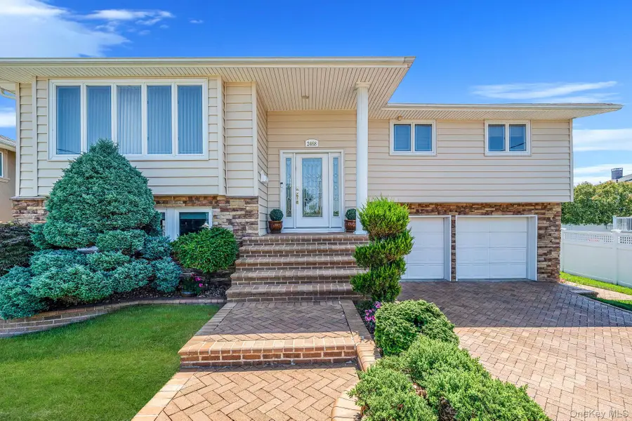 2468 Riviera Lane, Bellmore, NY 11710 - Image #2