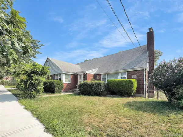 11839 205th Street, Saint Albans, NY 11412