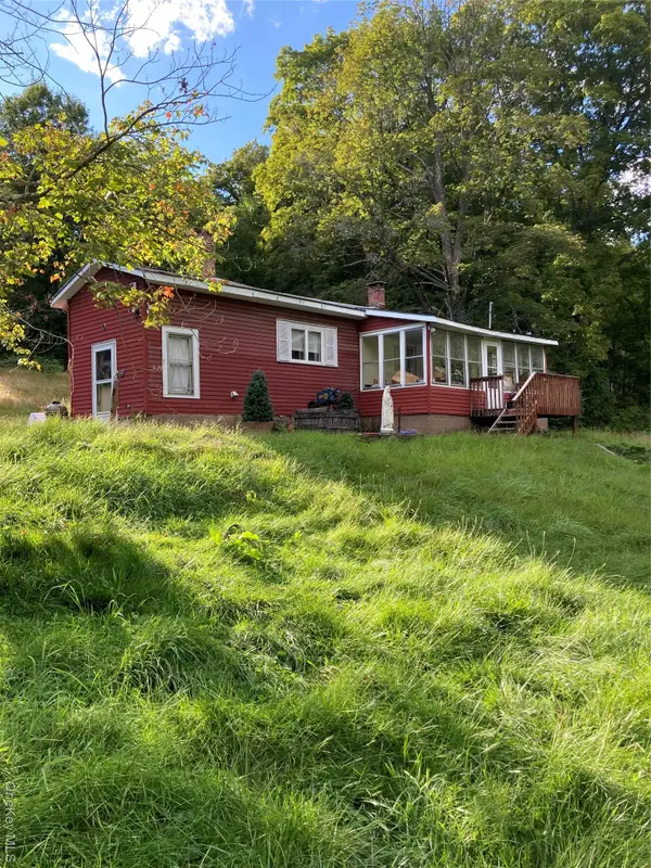 59 Esopus Avenue, Ulster Park, NY 12487