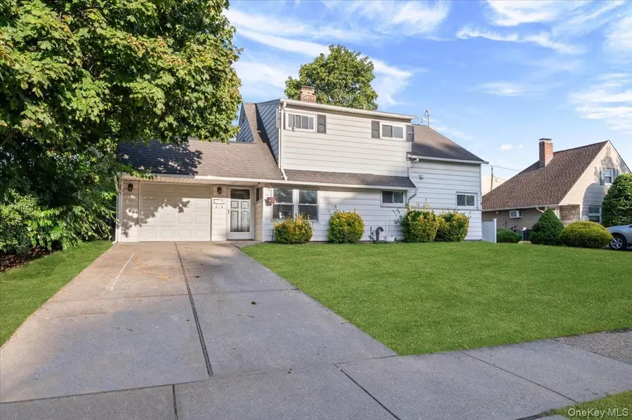 119 Hamlet Road, Levittown, NY 11756 - Image #2