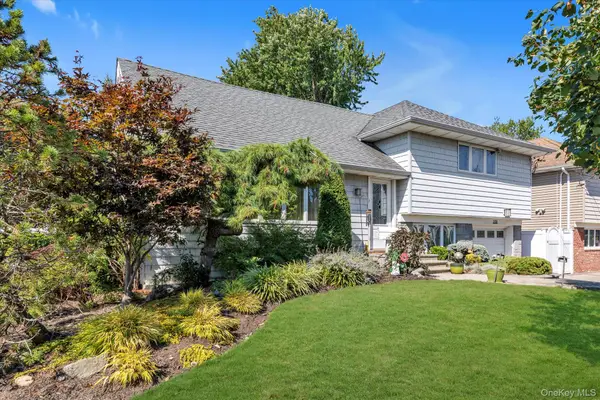 338 W Henrietta Avenue, Oceanside, NY 11572